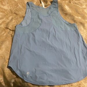Lululemon top